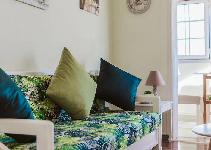 Achilleion Holiday Home *