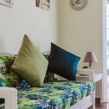 Achilleion Holiday Home *